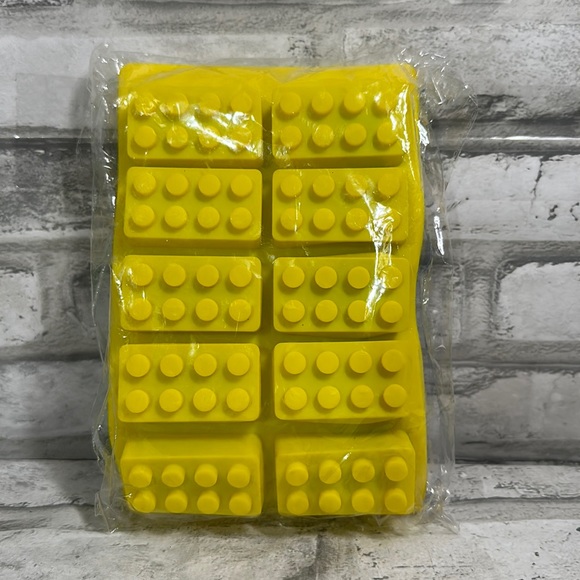 Lego silicone molds- mini fig and bricks - Picture 2 of 5